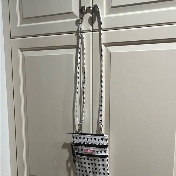 Scout Elegant Heart Pattern Crossbody Bag - Picture 1 of 3